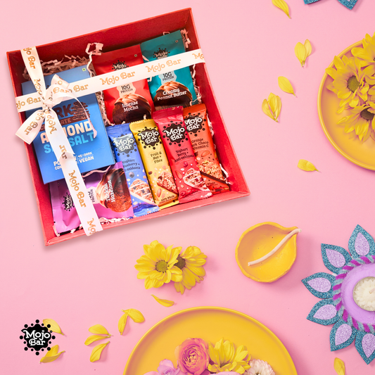 Mojo Bar Assorted Combo - 4 Energy Bars + 3 Protein Bombs + 1 box of Dark Chocolate Mini Almond Thins, 323g
