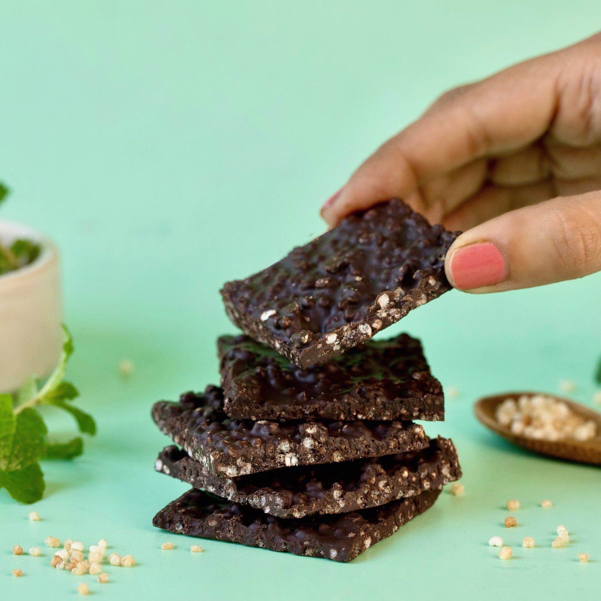 Mildly Dark Chocolate Mint with Quinoa Crisps (Pack of 3), 300g - Mojo Snacks